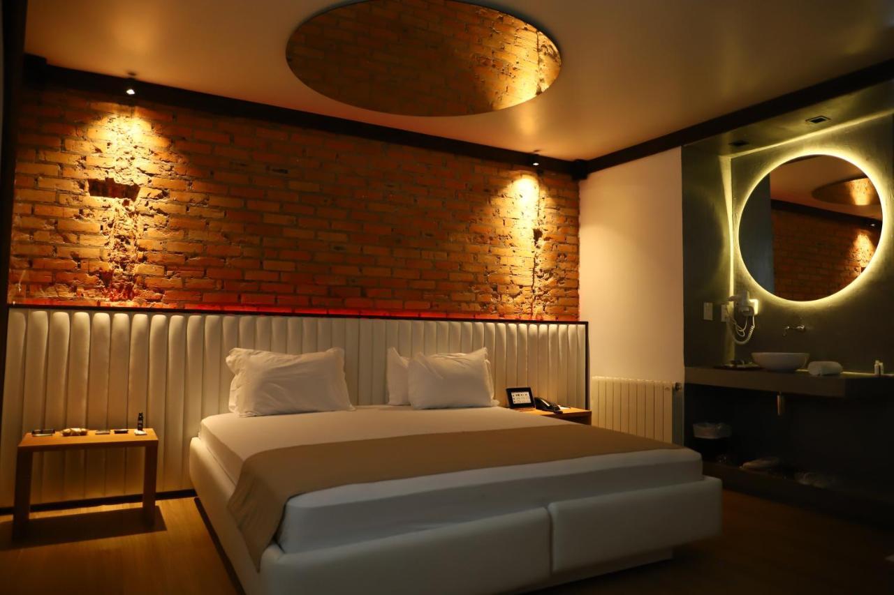 Luv Gardens Motel - Adults Only Кашіас-ду-Сул Екстер'єр фото