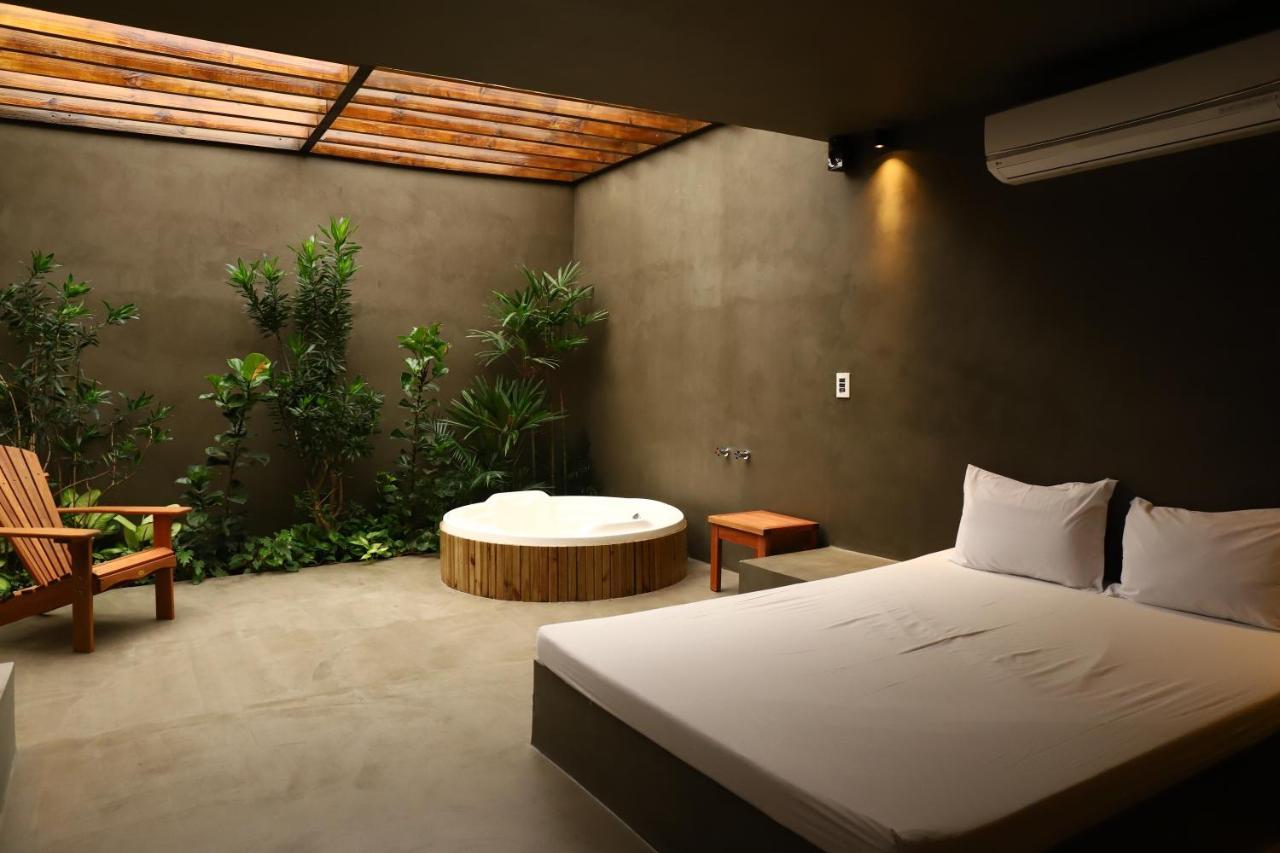 Luv Gardens Motel - Adults Only Кашіас-ду-Сул Екстер'єр фото