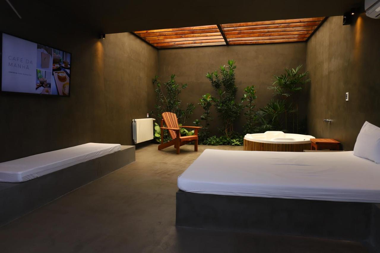 Luv Gardens Motel - Adults Only Кашіас-ду-Сул Екстер'єр фото