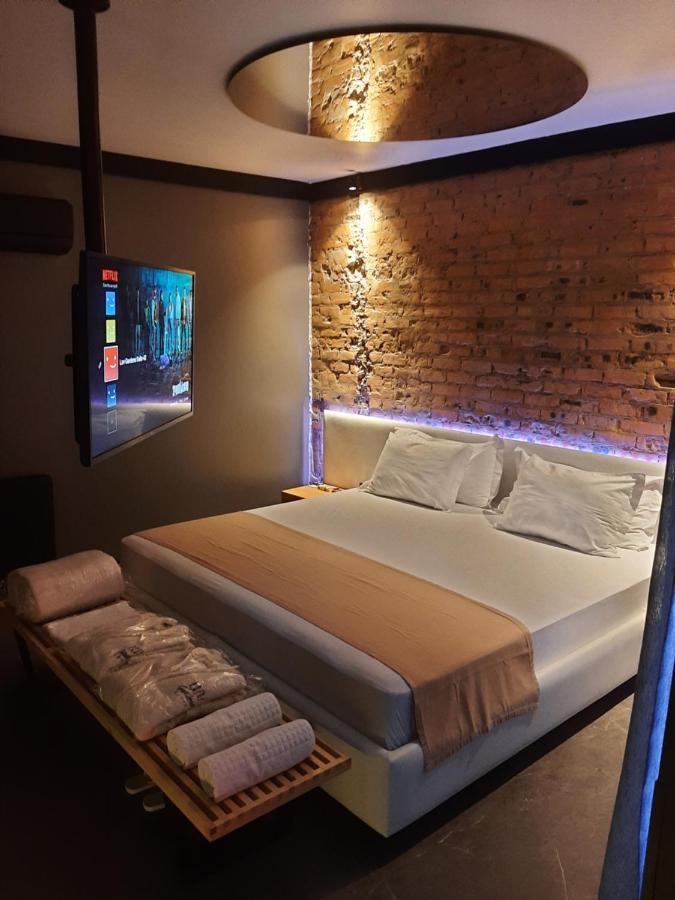 Luv Gardens Motel - Adults Only Кашіас-ду-Сул Екстер'єр фото