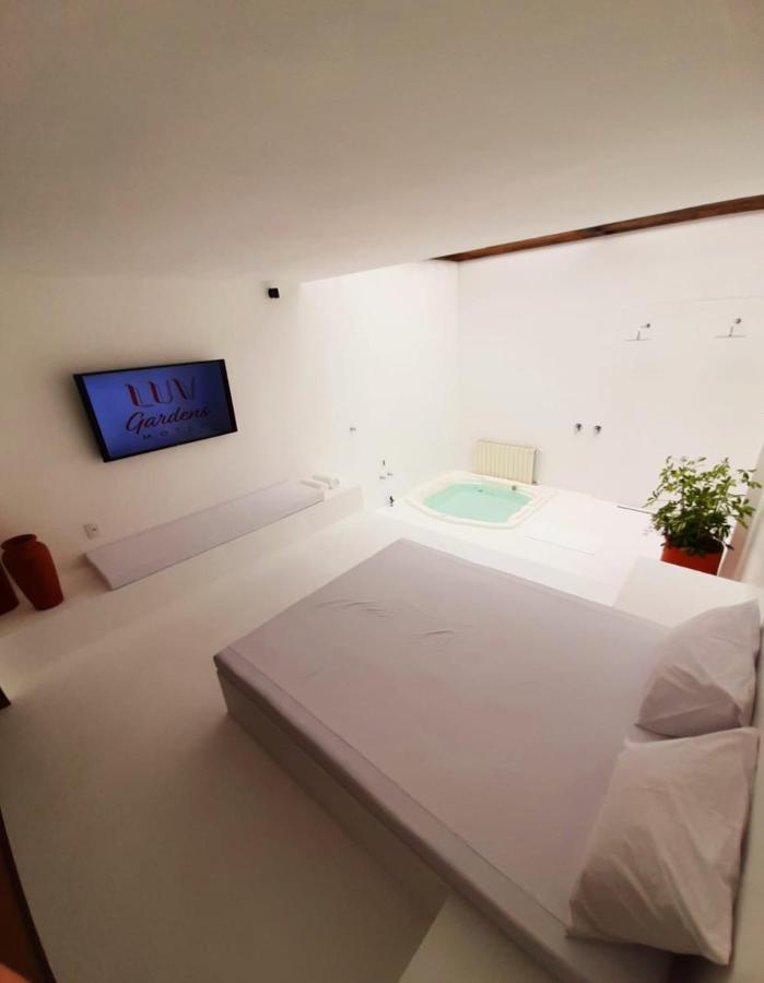 Luv Gardens Motel - Adults Only Кашіас-ду-Сул Екстер'єр фото